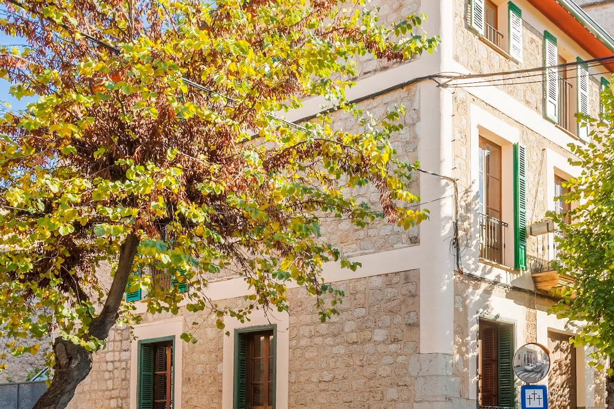 Hostel Sóller - Ca ses Madrines