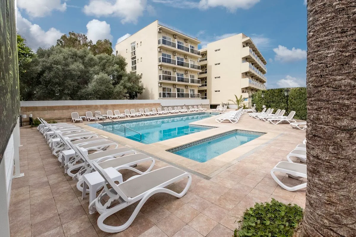 AZULINE HOTEL BAHAMAS II
