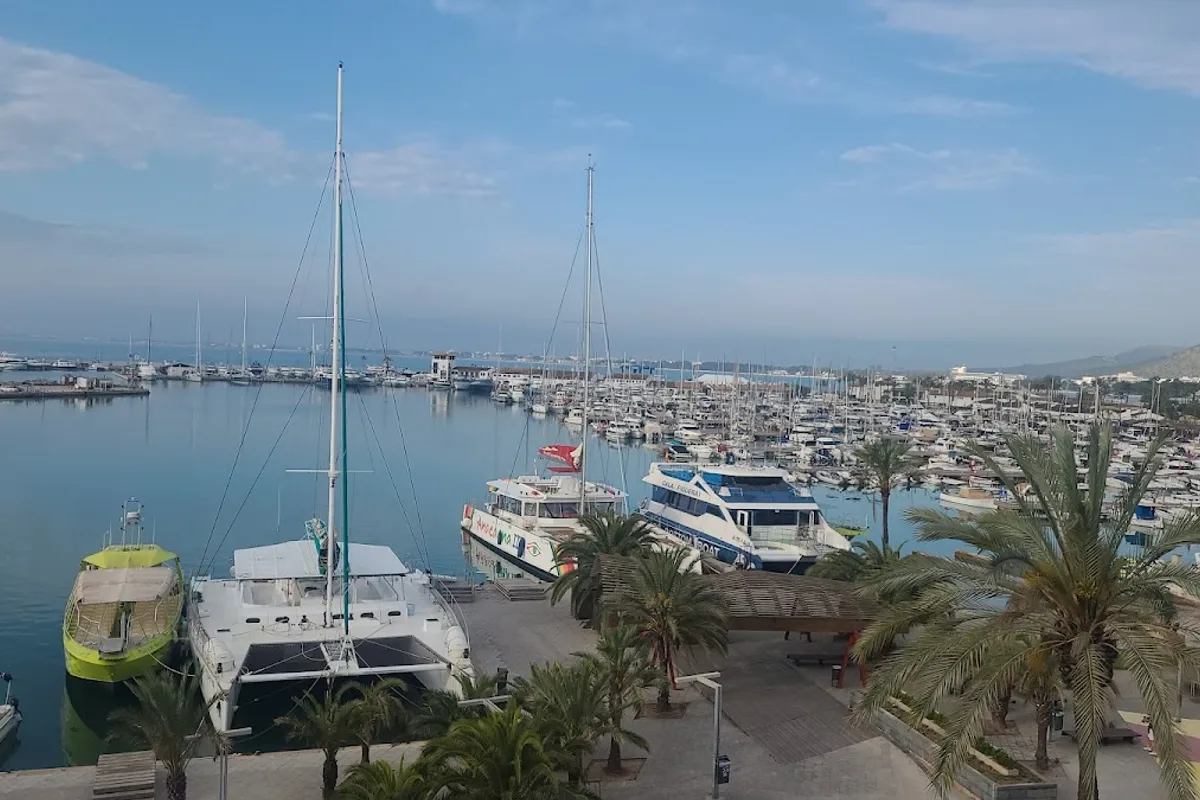 HOSTAL BRISA MARINA