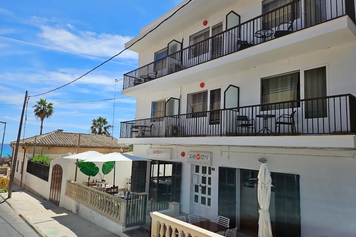 SEVEN HOSTAL & SPA