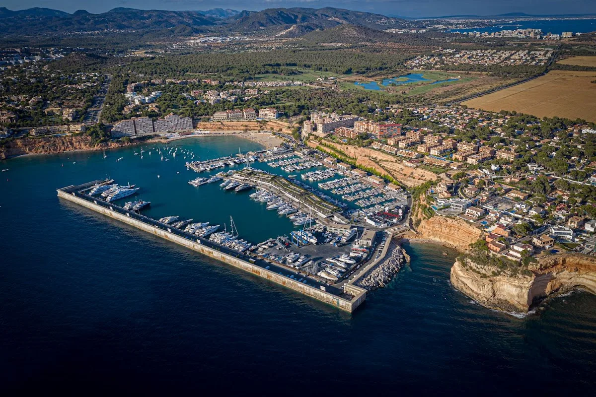 VISTA PORT ADRIANO