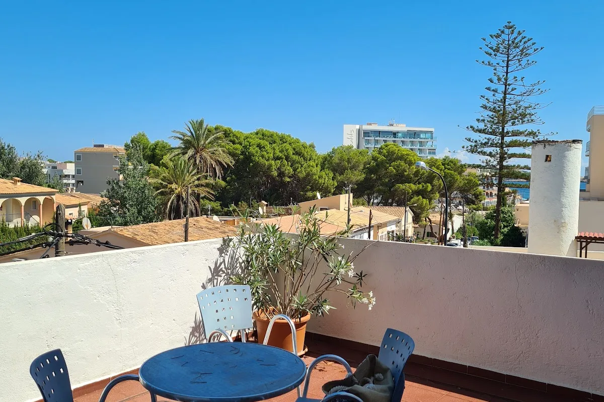 ZHIMBAD B&B BY THE SEA