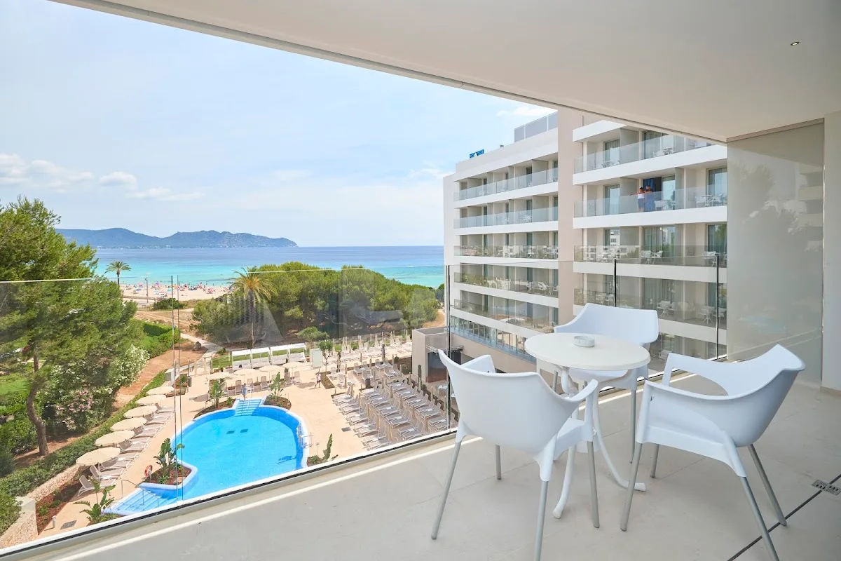 BAHIA CALA MILLOR