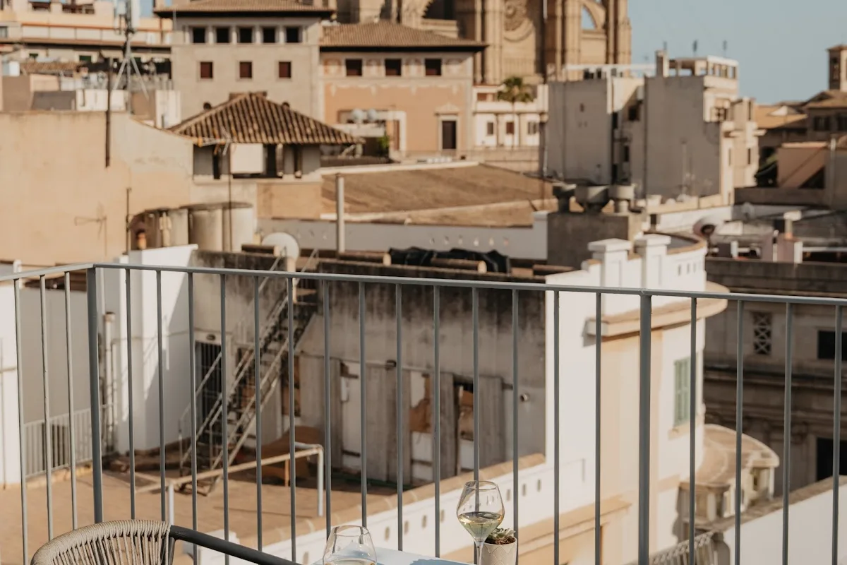 NIVIA BORN BOUTIQUE HOTEL