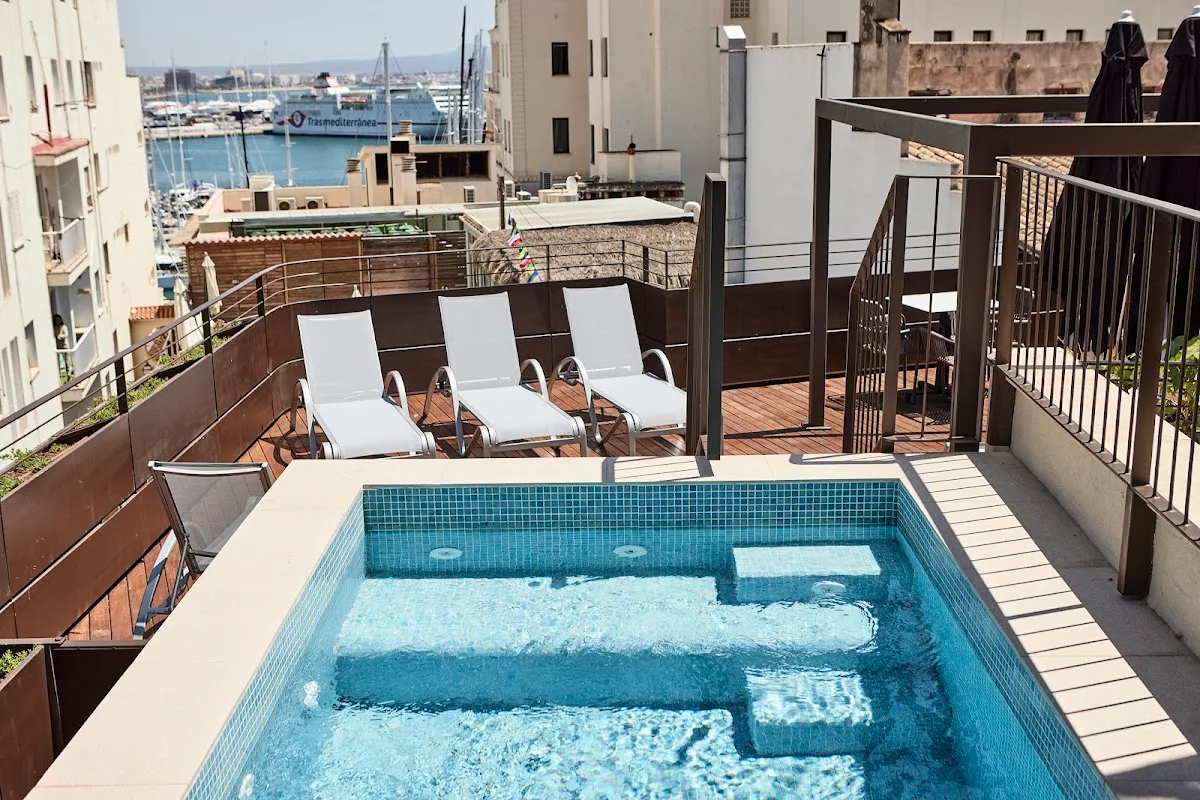 JOE´S GOMILA BOUTIQUE HOTEL