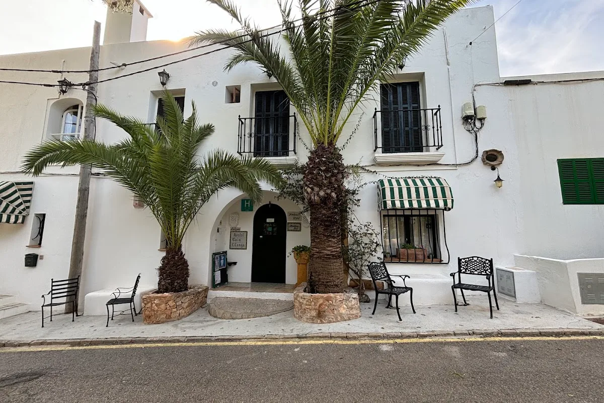 FOWLERS HOTEL
