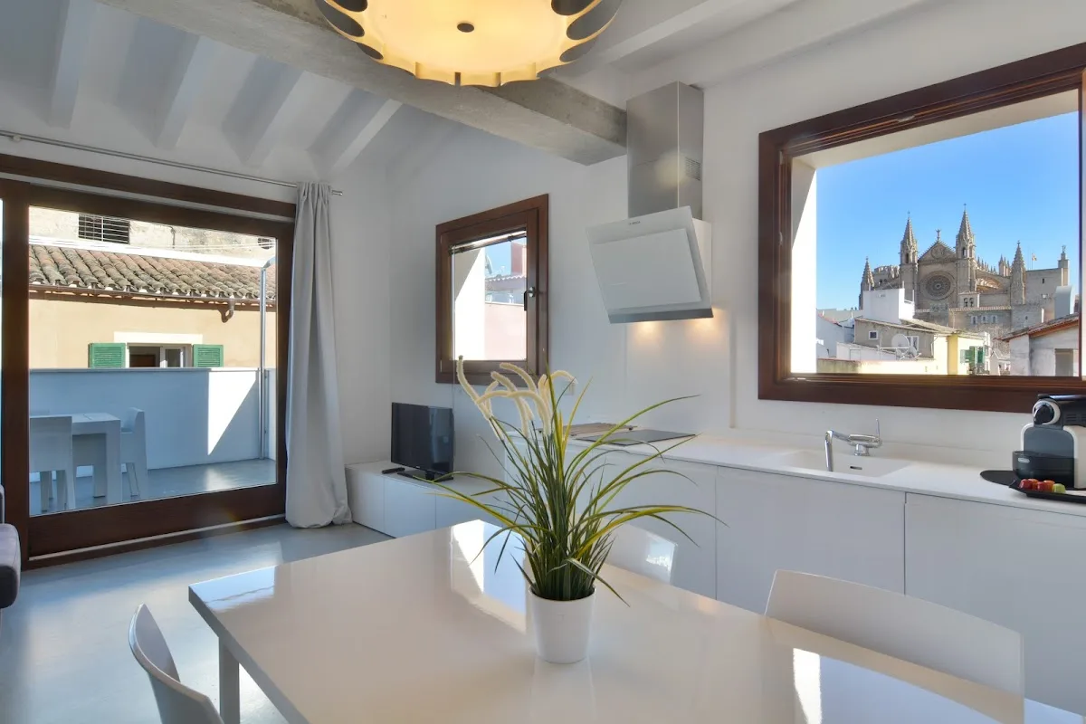 LONJA LIVING SUITES