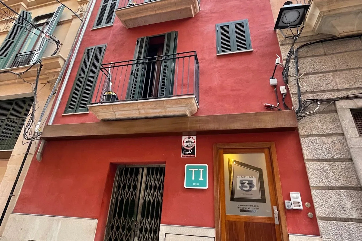 REMOLARS 3 TOWNHOUSE