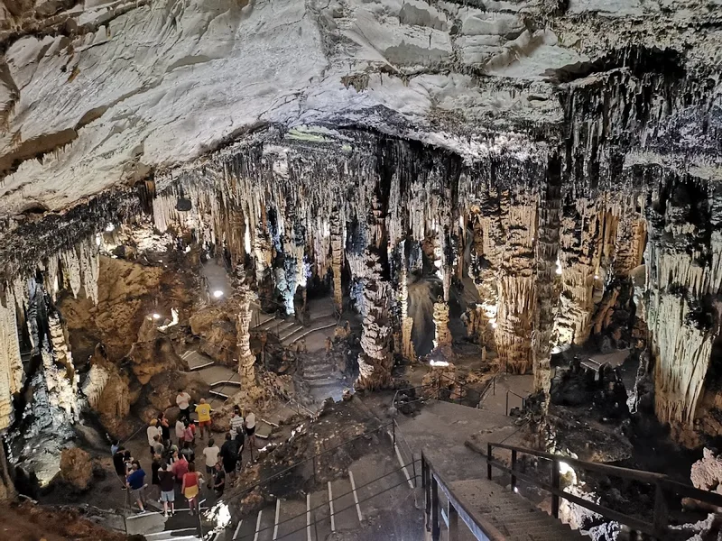 CUEVAS DE ARTÀ foto 1