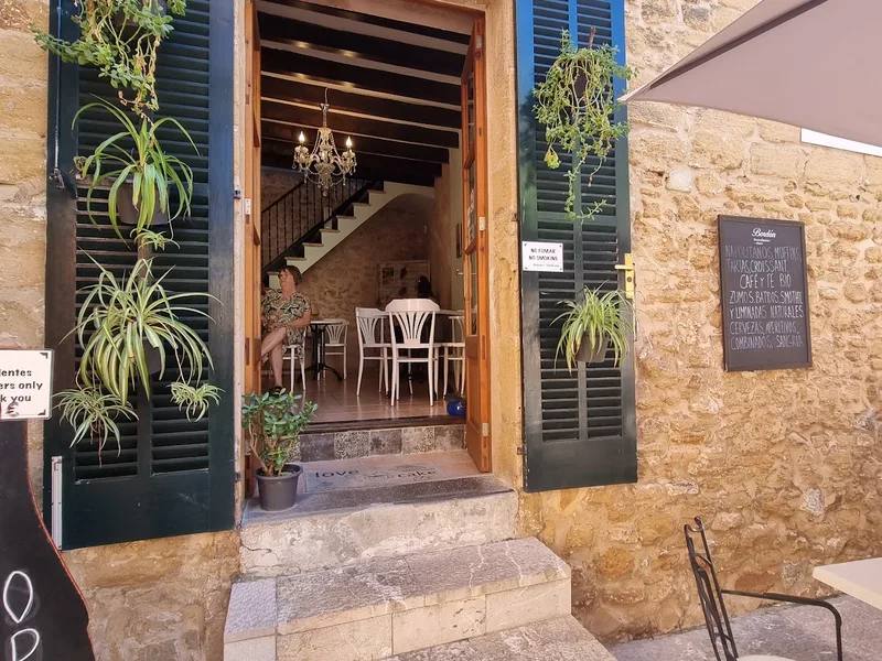 SÜSS CAFE & BAKERY foto 3