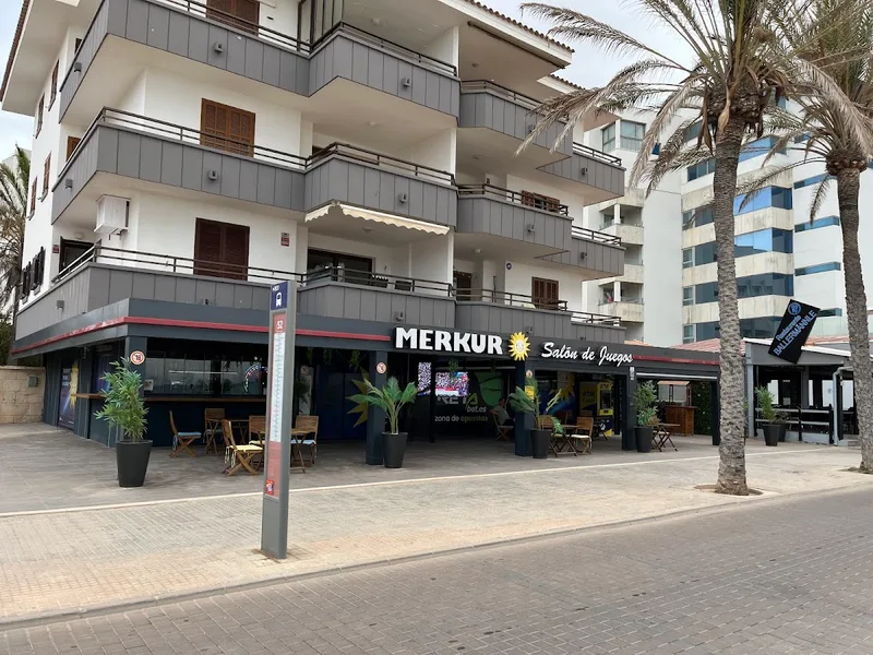 MERKUR SALON DE JUEGOS foto 1