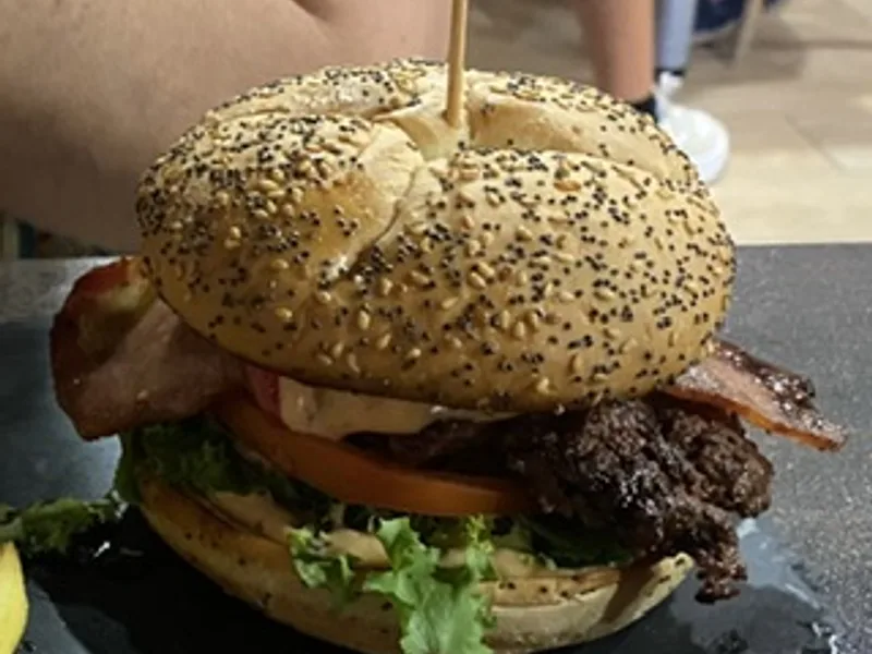DAVASA BURGER foto 3