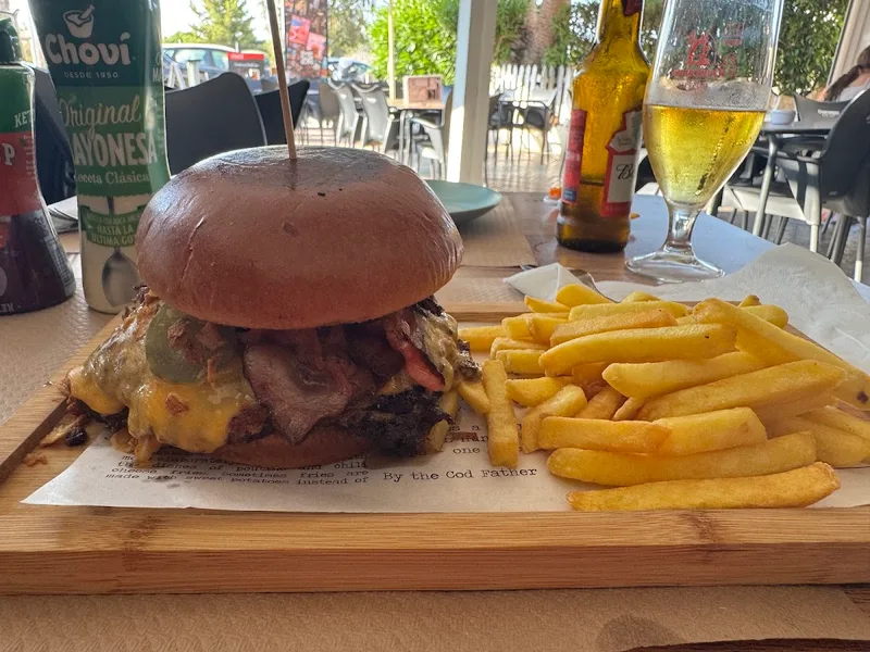 ELS BEBEDORS BY BURGER PLANET foto 3