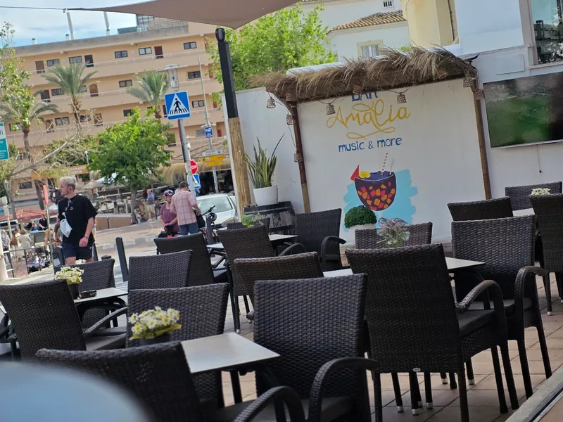 BAR AMALIA MUSIC & MORE foto 4