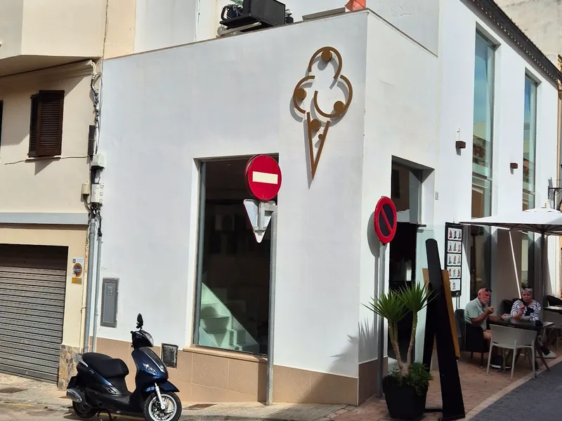 HELADERIA NINI foto 2