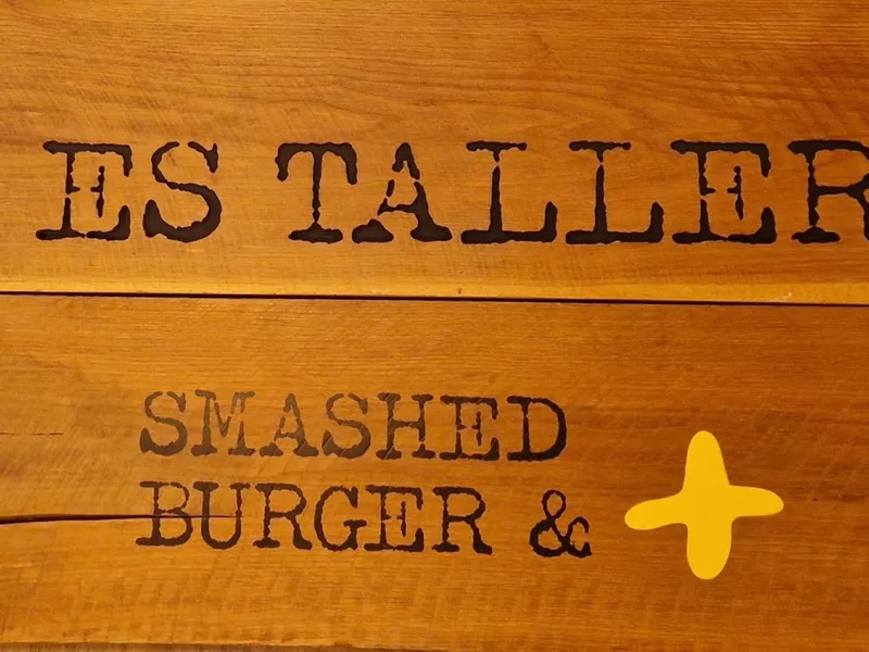 ES TALLER SMASH BURGER AND + foto 2