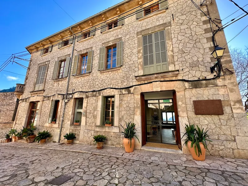 ES PETIT BAR DE VALLDEMOSSA foto 2