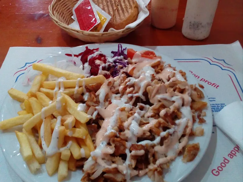 KEBAB S´ALMUDAINA-CAFETERIA foto 4
