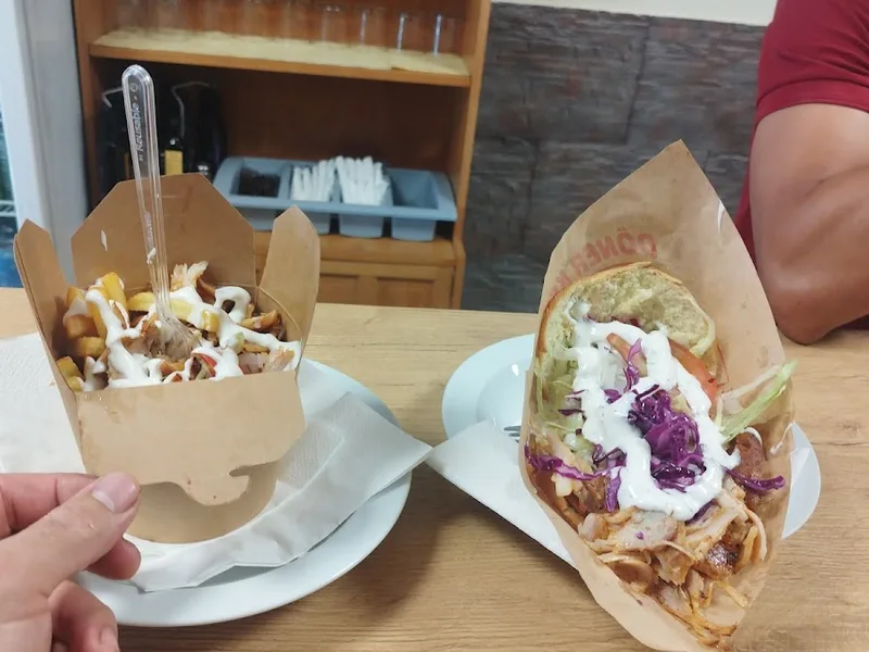 KEBAB S´ALMUDAINA-CAFETERIA foto 1