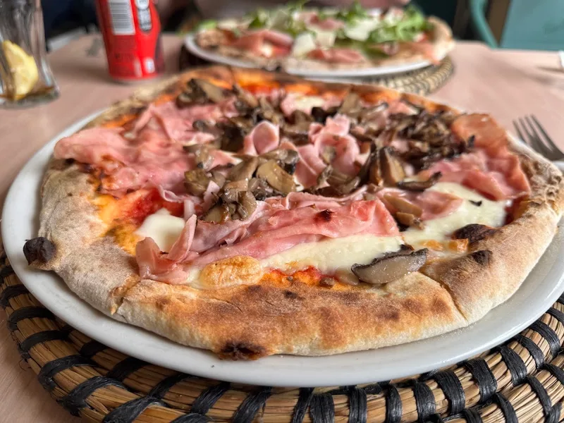 NAPOLITAN foto 2