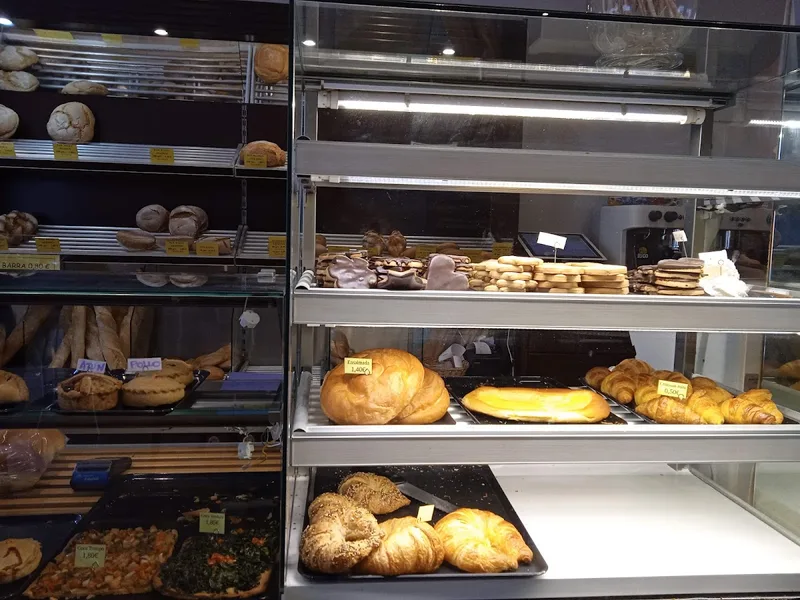 FORN I PASTISSERIA CAN JOAN TERES foto 2