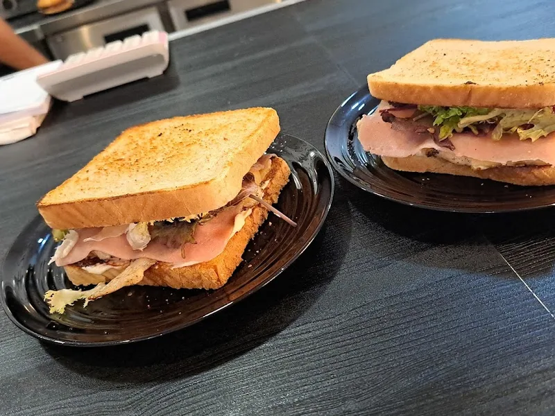 HAMBURGUESERIA CARLETTO foto 3