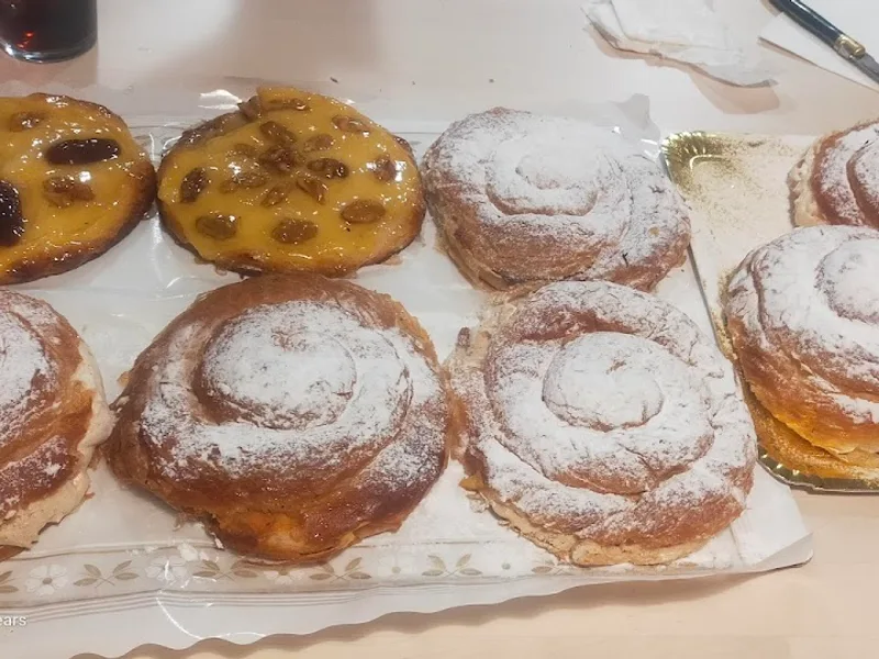 FORN I PASTISSERIA CAN RAFEL foto 1