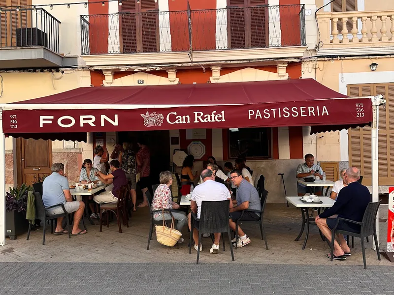 FORN I PASTISSERIA CAN RAFEL foto 2