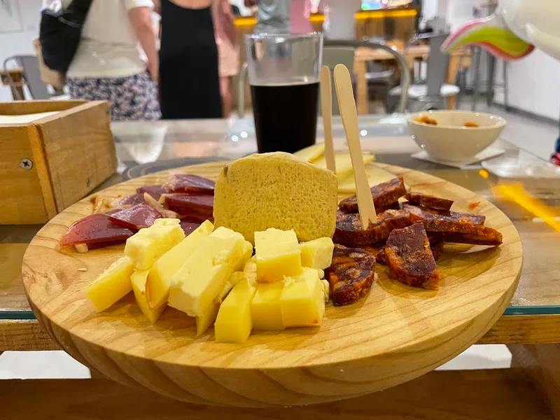 SA CERVISERIA CRAFT BEER & ORGANIC WINE foto 4