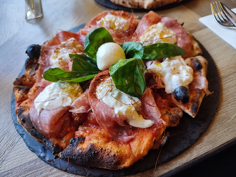 L´ARTISTA PIZZERIA NAPOLETANA ´´SON MOIX´´ foto 2