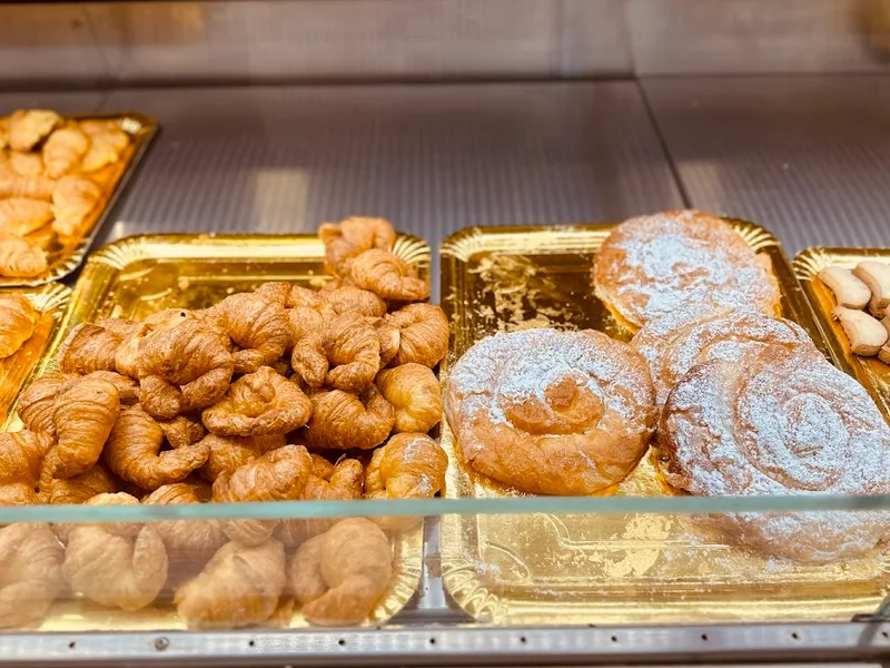 PANADERIA PASTELERIA BALLESTER foto 3