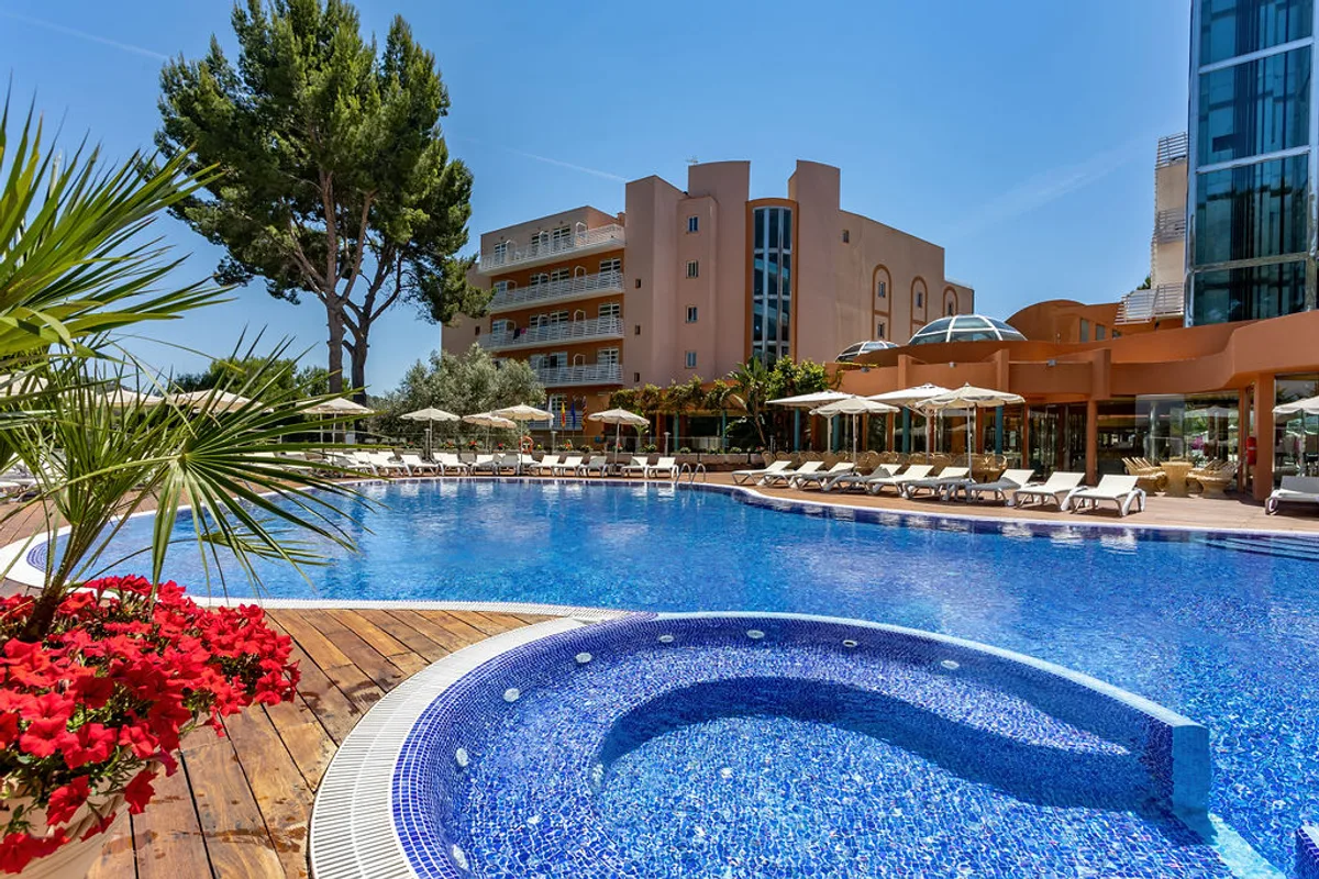 HOTEL APARTAMENTS PALMIRA PAGUERA & SUITES