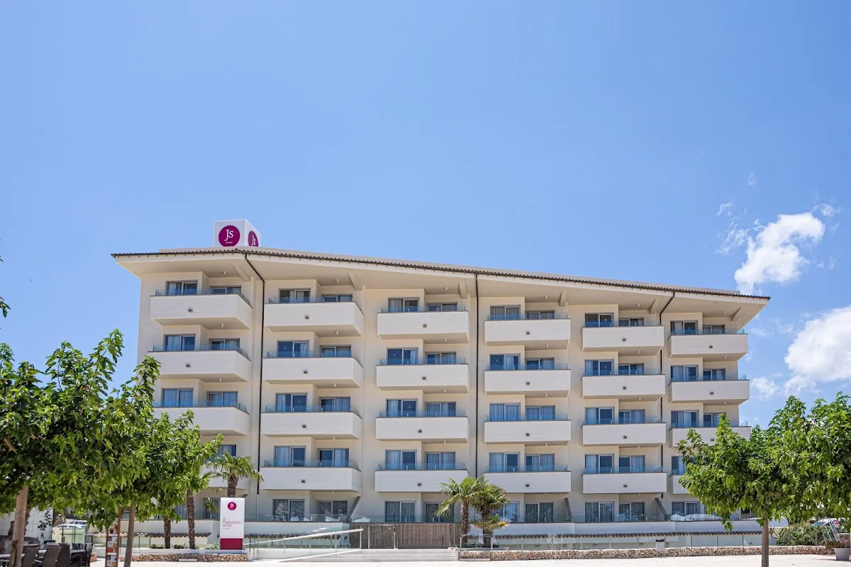 Hotel JS Porto Colom Suites