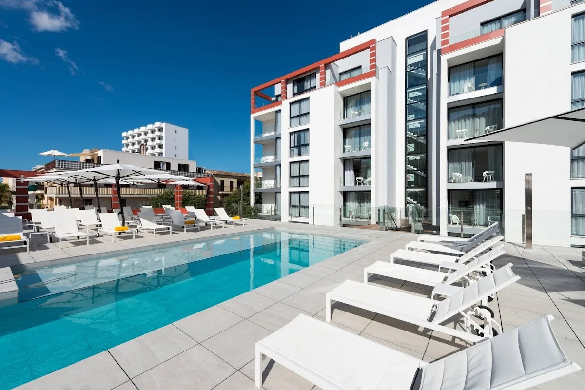 AMÀRAC SUITES