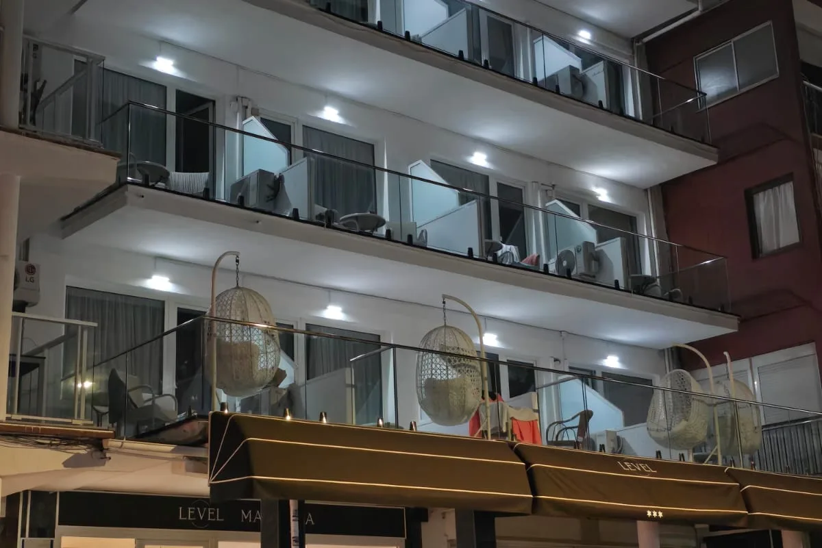 HOSTAL LEVEL