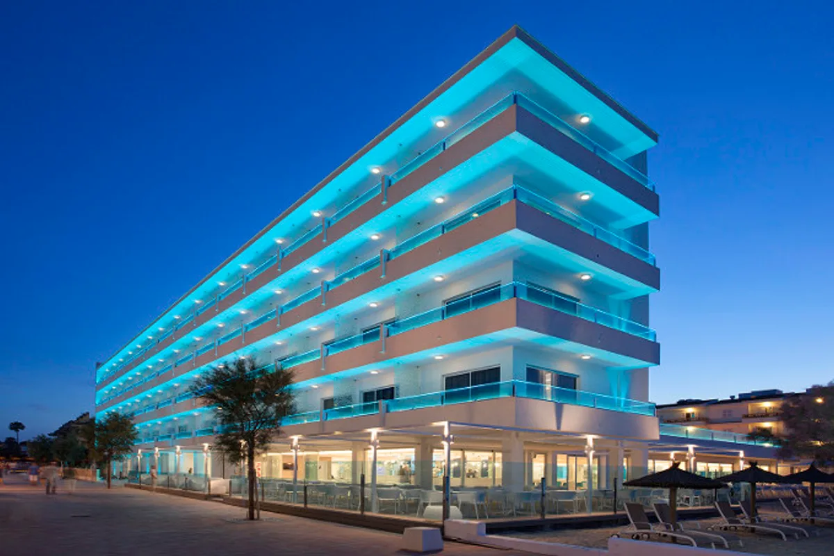 THE SEA HOTEL